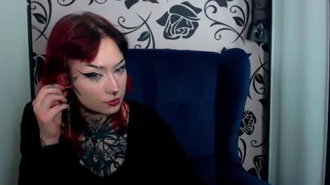 Snapshot of viviadarc chatting on 28, 11, 2025 ViviaDarc online show from 28, 11, 2025