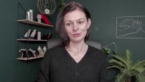 Vivian online show from 6, 3, 2026