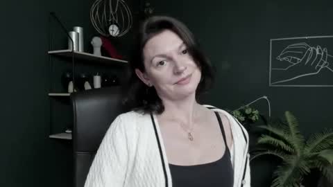 Snapshot of vivian_dream chatting on 7, 7, 2026 Vivian online show from 7, 7, 2026