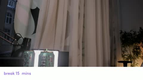 Snapshot of vivian_qwerty chatting on 15, 12, 2024 vivian_qwerty online show from 15, 12, 2024