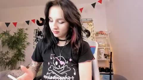 Snapshot of vivian_qwerty chatting on 30, 12, 2024 vivian_qwerty online show from 30, 12, 2024