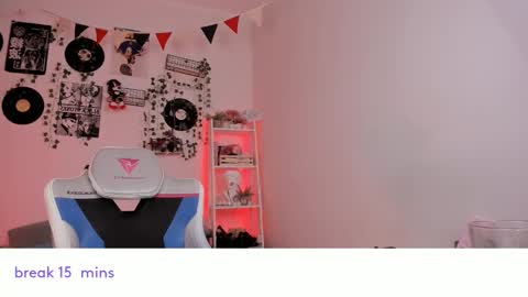 Snapshot of vivian_qwerty chatting on 14, 2, 2025 vivian_qwerty online show from 14, 2, 2025