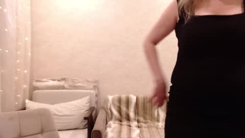 Vivian online show from 14, 3, 2026