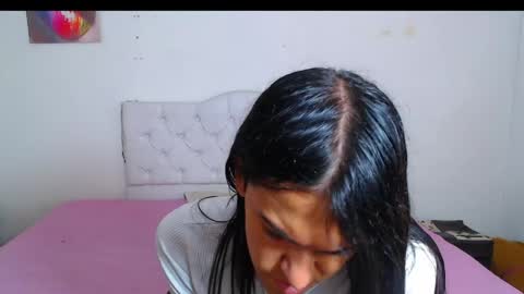 Snapshot of vivianalatin chatting on 1, 4, 2026 instagram Viviana73215 online show from 1, 4, 2026
