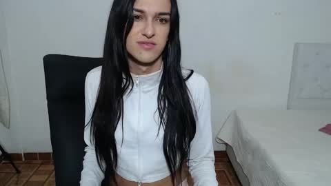 Snapshot of vivianalatin chatting on 13, 5, 2026 instagram Viviana73215 online show from 13, 5, 2026