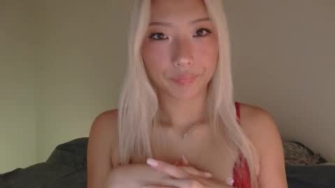 Snapshot of vivianwinters chatting on 4, 11, 2025 vivianwinters online show from 4, 11, 2025