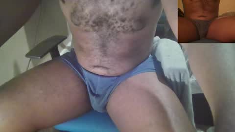 Snapshot of vividerblock45 chatting on 30, 12, 2024 youngbbc538 online show from 30, 12, 2024