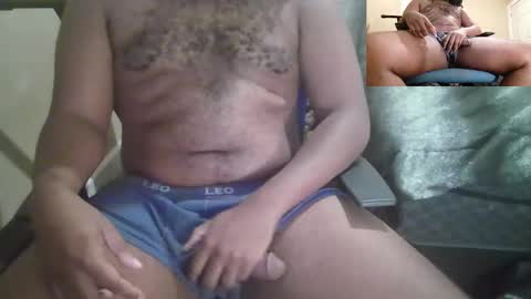 Snapshot of vividerblock45 chatting on 29, 9, 2025 youngbbc538 online show from 29, 9, 2025