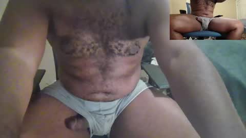 Snapshot of vividerblock45 chatting on 4, 10, 2025 youngbbc538 online show from 4, 10, 2025