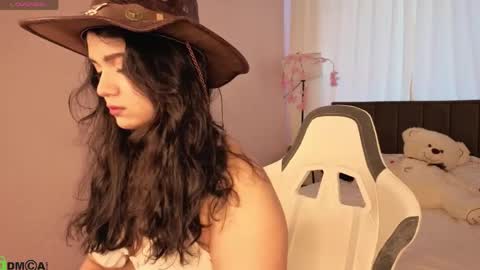 Snapshot of vivien_ross chatting on 2, 6, 2026 vivien_ross online show from 2, 6, 2026