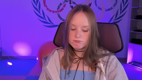 Vivien online show from 9, 12, 2024