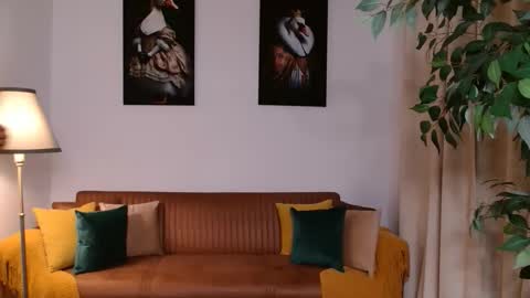 Vivienne online show from 14, 2, 2026