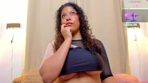 Snapshot of vixenia chatting on 10, 7, 2026 Vixenia online show from 10, 7, 2026