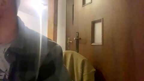 Snapshot of vladumyr chatting on 16, 11, 2025 vladumyr online show from 16, 11, 2025