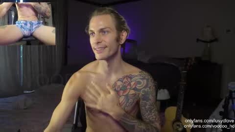 Snapshot of voodoo_hd chatting on 10, 10, 2025 Voodoo and Lucy online show from 10, 10, 2025