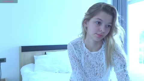 Aliceinst magic crystalll online show from 2, 2, 2026