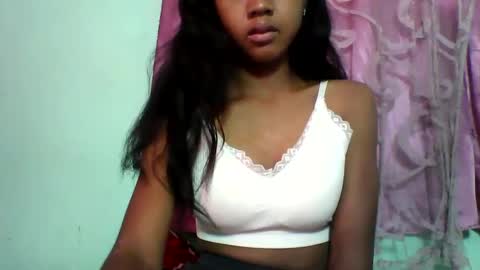 Snapshot of vounialdy chatting on 2, 2, 2025 vounialdy online show from 2, 2, 2025