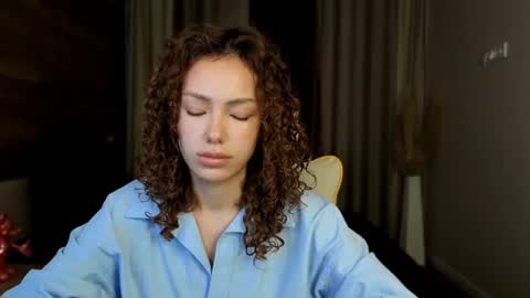 Lily online show from 26, 7, 2026