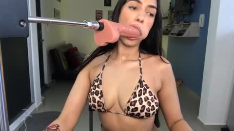 vsantini_ online show from 6, 3, 2025