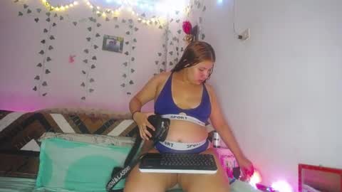 Snapshot of vsleyandlunaper chatting on 24, 6, 2026 vsleyandlunaper online show from 24, 6, 2026