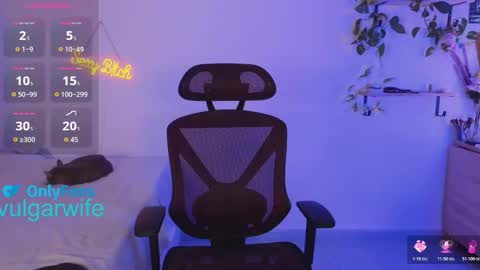 Vikky online show from 24, 10, 2025