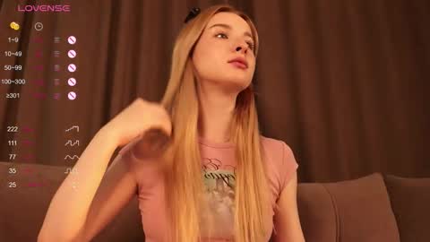 Snapshot of w1xll chatting on 15, 11, 2025 Nana online show from 15, 11, 2025