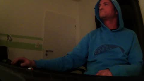 Snapshot of wailersgun chatting on 24, 1, 2025 wailersgun online show from 24, 1, 2025