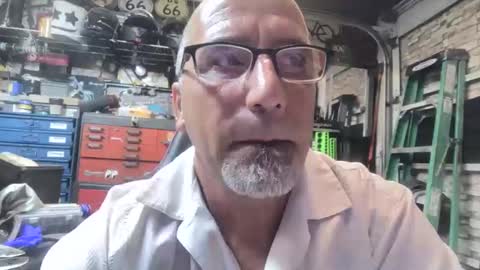 Snapshot of wakesblowinclouds chatting on 1, 11, 2025 wakesblowinclouds online show from 1, 11, 2025