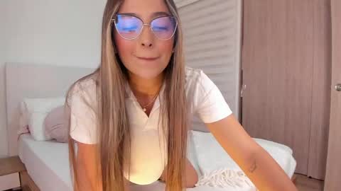 Snapshot of wandathompson_ chatting on 2, 6, 2026 Wanda online show from 2, 6, 2026