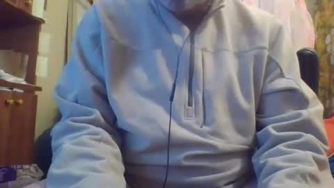 Snapshot of wanky357 chatting on 27, 9, 2025 Tibo Love online show from 27, 9, 2025