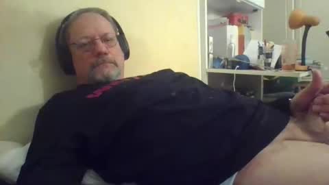 Snapshot of wanky357 chatting on 8, 2, 2026 Tibo Love online show from 8, 2, 2026