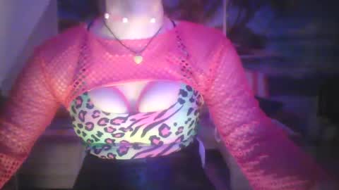 Snapshot of wannafeelitall chatting on 22, 12, 2024 Emilia inst online show from 22, 12, 2024