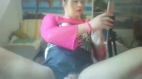 Snapshot of wannafeelitall chatting on 22, 12, 2024 Emilia inst online show from 22, 12, 2024