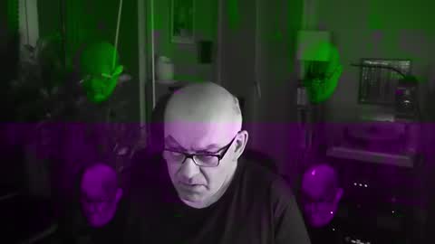 Snapshot of warp147 chatting on 30, 9, 2025 warp147 online show from 30, 9, 2025