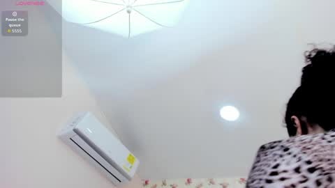 Milf Latina online show from 22, 5, 2026