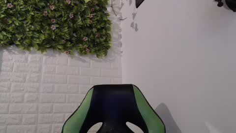 Trixie 3 online show from 27, 1, 2025