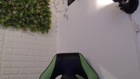 Trixie 3 online show from 22, 2, 2025