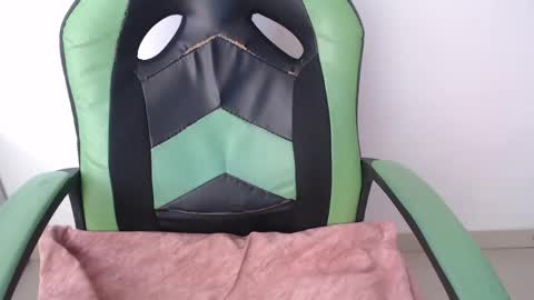 Trixie 3 online show from 14, 4, 2026