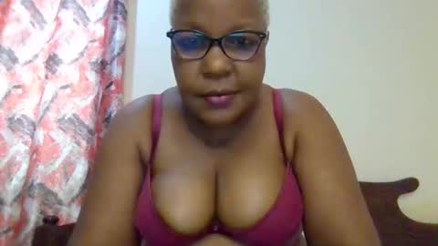 Snapshot of weaverbird25 chatting on 6, 2, 2026 weaverbird25 online show from 6, 2, 2026