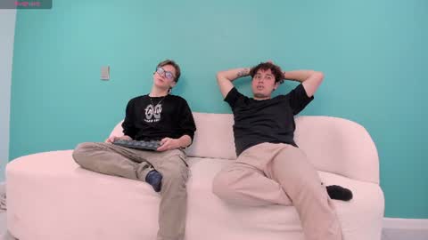 Jhonny Dick  his neighbors. online show from 15, 7, 2026