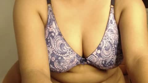 mina online show from 9, 4, 2026