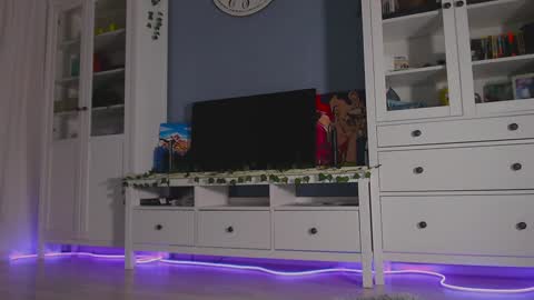 Snapshot of weed_princesss chatting on 2, 12, 2024 moon online show from 2, 12, 2024