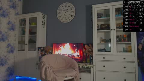 Snapshot of weed_princesss chatting on 30, 12, 2024 moon online show from 30, 12, 2024