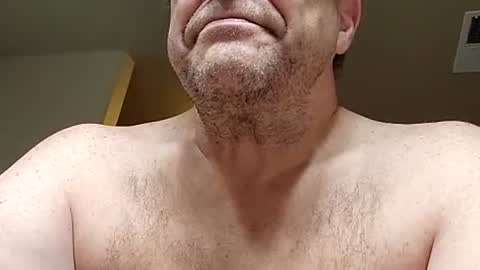 Snapshot of welderod chatting on 4, 7, 2026 welderod online show from 4, 7, 2026
