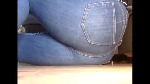 wet_pants2022 online show from 5, 3, 2025