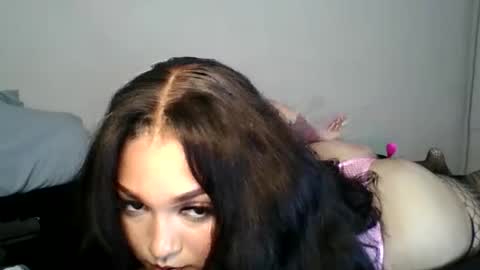 Snapshot of wetcreamerr chatting on 26, 6, 2026 SheSquirts online show from 26, 6, 2026