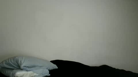 Snapshot of wetcreamerr chatting on 3, 7, 2026 SheSquirts online show from 3, 7, 2026
