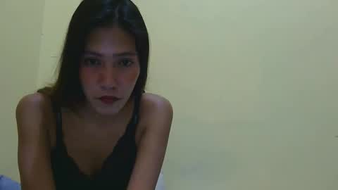 Snapshot of wetpetitechix chatting on 29, 5, 2026 wetpetitechix online show from 29, 5, 2026