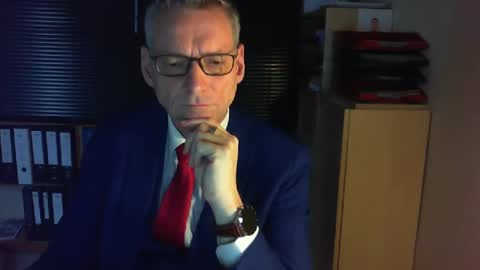 Snapshot of wetsuitedman chatting on 28, 2, 2025 Franz online show from 28, 2, 2025