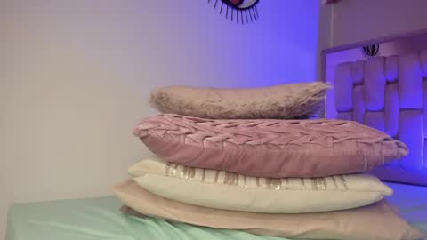 Sara  online show from 13, 4, 2026